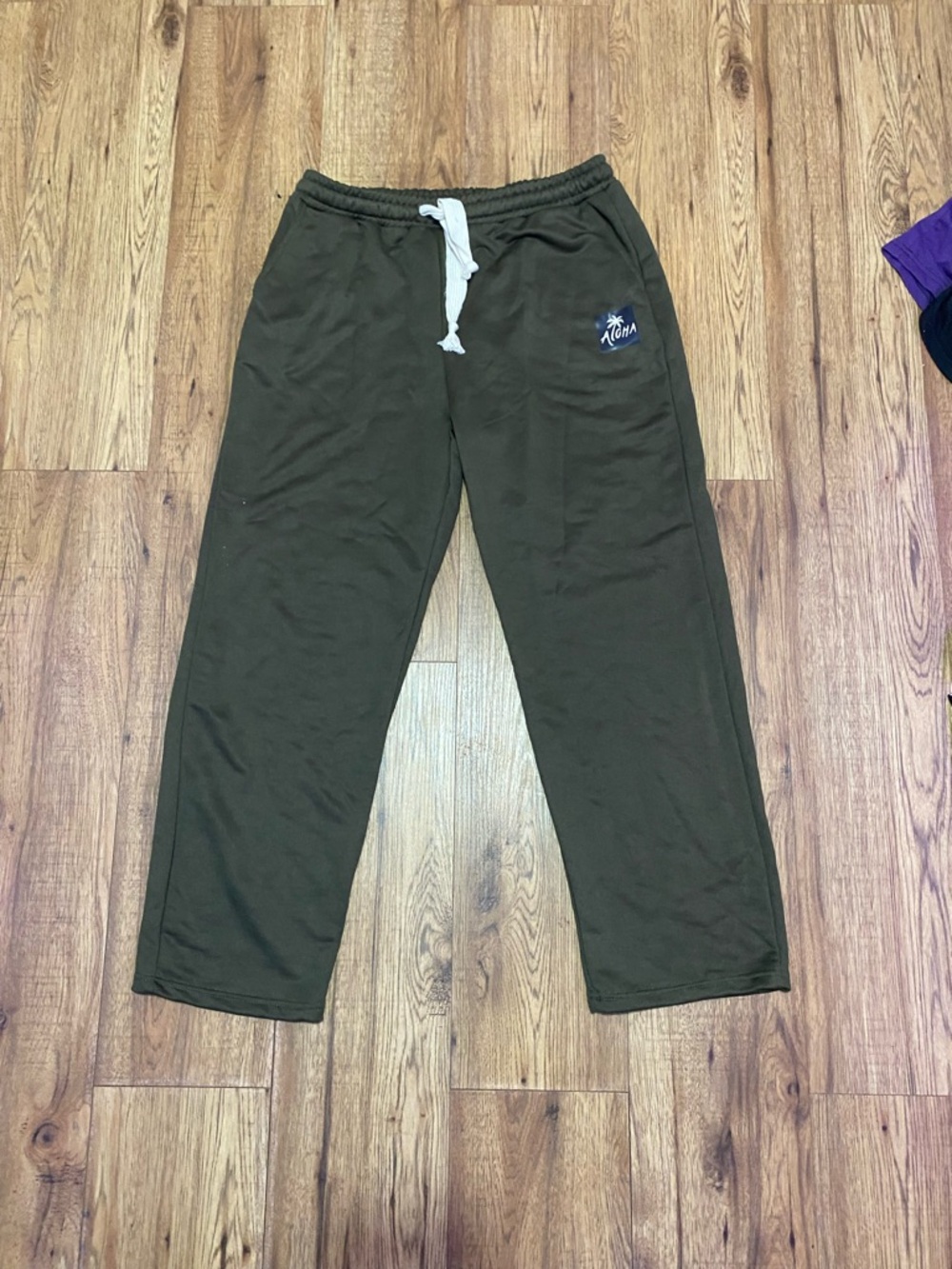 Men's Olive Green Casual Drawstring Joggers with Contrast Tie